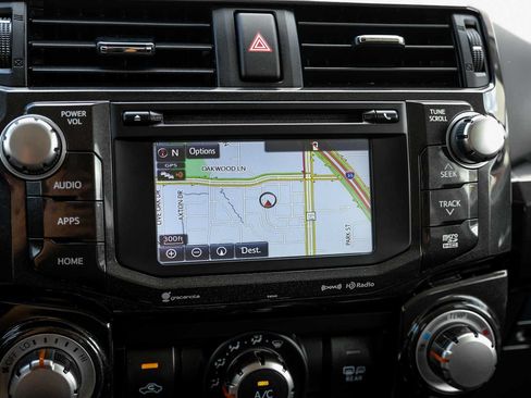 Used 2018 Toyota 4Runner TRD Off-Road AWD/4WD image 20