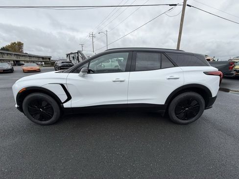 New 2026 Chevrolet Blazer EV LT image 4