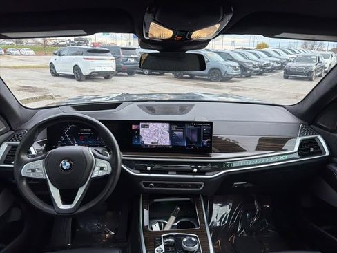 Used 2023 BMW X7 xDrive40i w/ Executive Package image 10