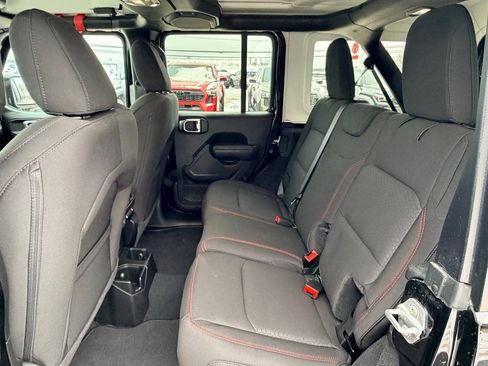 Used 2023 Jeep Wrangler Unlimited Rubicon w/ Cold Weather Group image 20