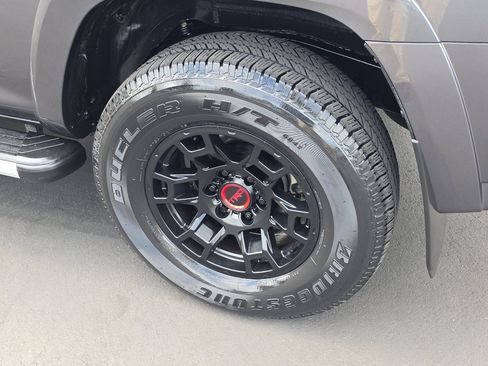 Certified 2022 Toyota 4Runner SR5 Premium image 11