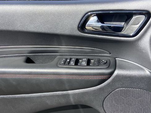 Used 2025 Dodge Durango GT image 19