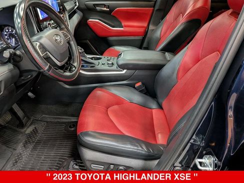 Used 2023 Toyota Highlander XSE AWD/4WD image 12