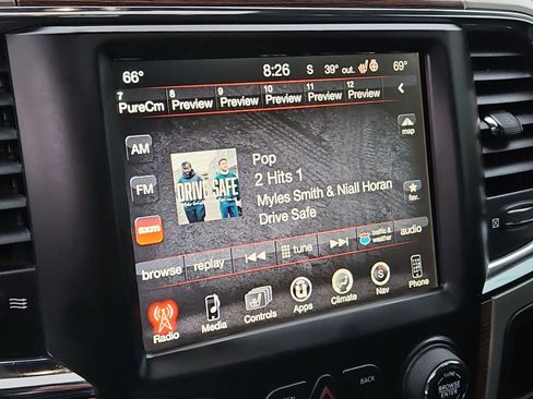 Used 2017 RAM 1500 Laramie image 25