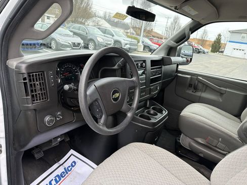 Used 2017 Chevrolet Express 3500 LT w/ LT Preferred Equipment Group image 10