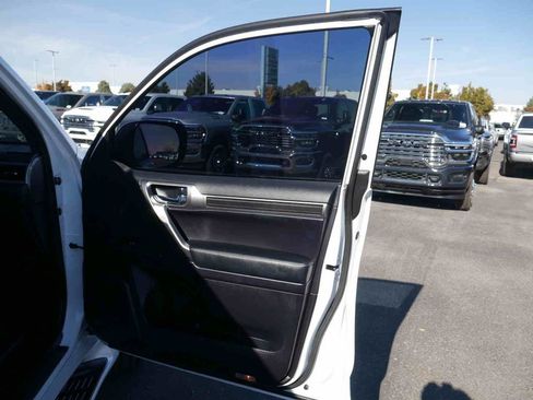 Used 2023 Lexus GX 460 Premium image 27