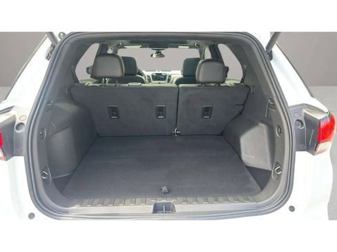 Used 2024 Chevrolet Equinox RS AWD/4WD image 9