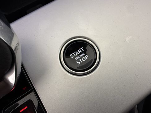 Used 2025 Land Rover Range Rover SE AWD/4WD image 15