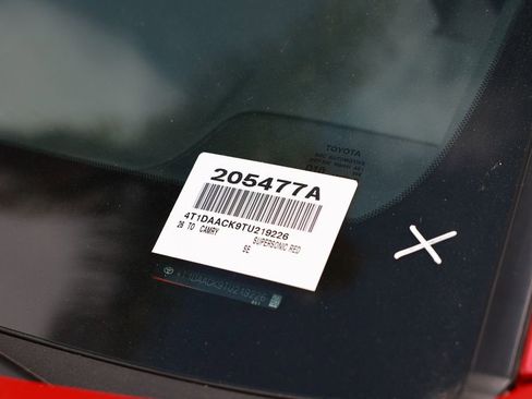 Used 2026 Toyota Camry SE FWD image 38