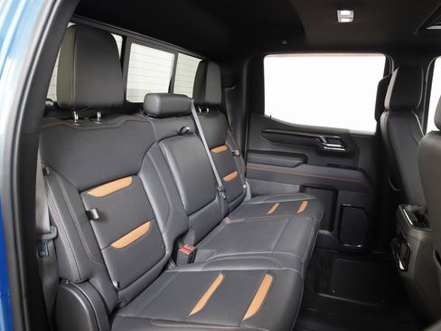 Used 2023 GMC Sierra 1500 AT4 w/ AT4 Premium Package image 10