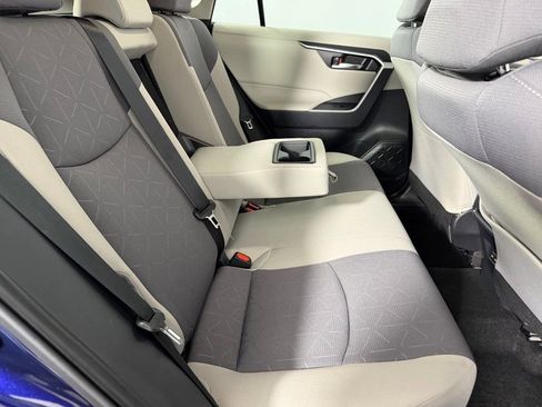 Used 2025 Toyota RAV4 XLE image 28