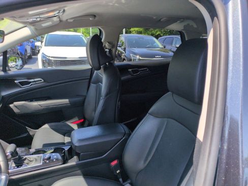 Certified 2023 Kia Sportage EX FWD image 14