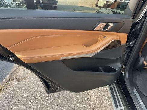 Used 2021 BMW X7 xDrive40i w/ Parking Assistance Package AWD/4WD image 19