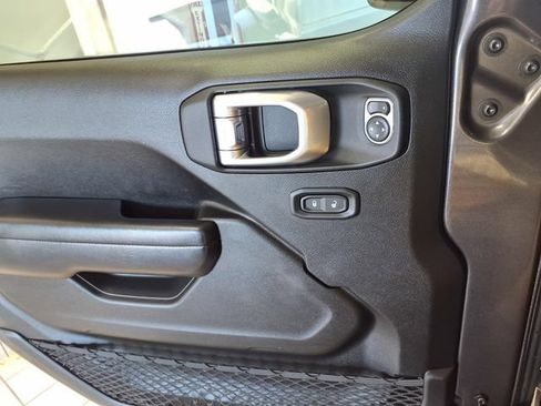 Used 2021 Jeep Wrangler Unlimited Sport AWD/4WD image 15