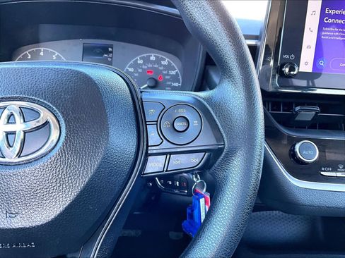 Certified 2025 Toyota Corolla LE image 24