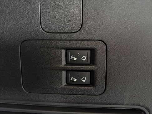 Certified 2025 INFINITI QX80 Pure image 10