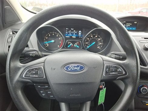 Used 2018 Ford Escape SE image 18