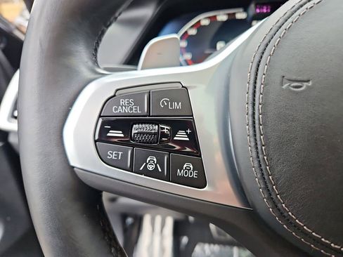 Used 2023 BMW X5 M50i w/ Executive Package image 11