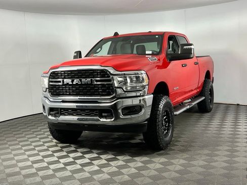 Used 2024 RAM 2500 Big Horn w/ Bed Utility Group image 9