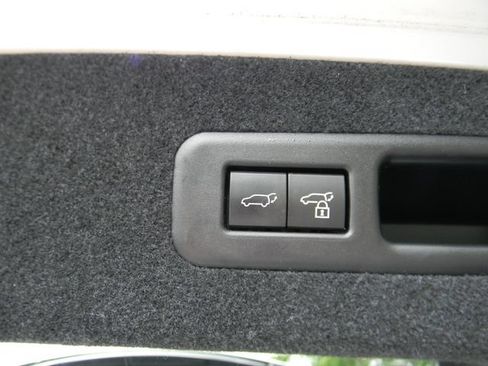 Used 2022 Lexus RX 350L Premium w/ Premium Package AWD/4WD image 27