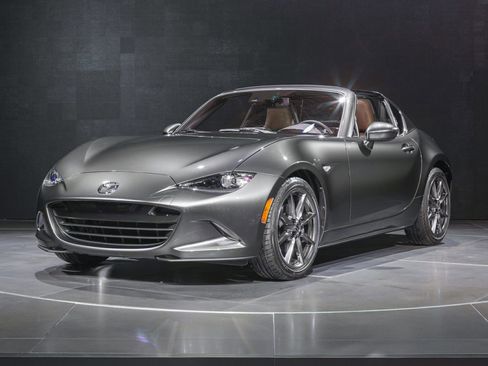 Used 2017 MAZDA MX-5 Miata RF Grand Touring image 1