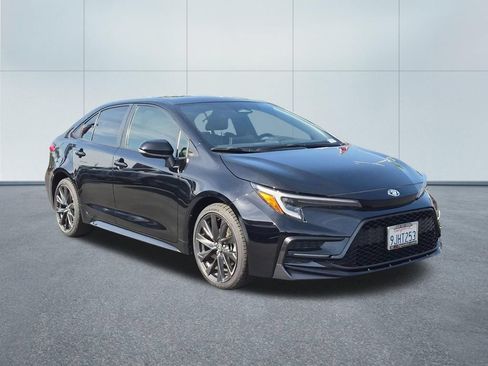 Used 2024 Toyota Corolla SE w/ SE Premium Package FWD image 8