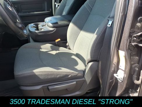 Used 2024 RAM 3500 Tradesman w/ Chrome Appearance Group AWD/4WD image 15