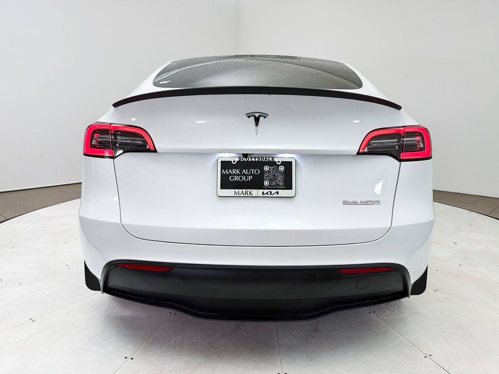 Used 2023 Tesla Model Y Performance AWD/4WD image 14