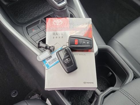 Used 2022 Toyota RAV4 XLE Premium FWD image 35