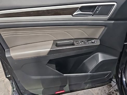 Used 2022 Volkswagen Atlas SE image 28