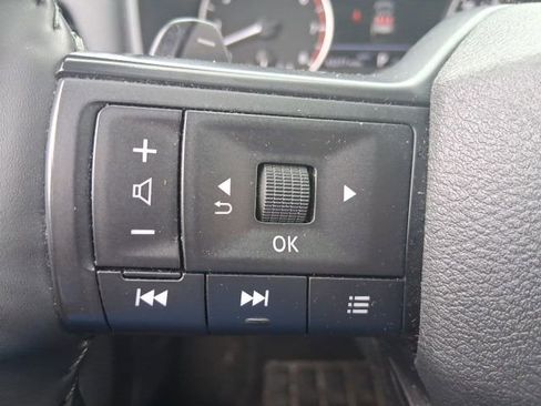 Used 2025 Nissan Rogue SV AWD/4WD image 19