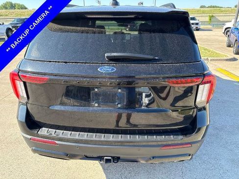 Certified 2025 Ford Explorer ST-Line RWD image 9