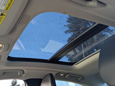 Used 2024 Volvo S60 B5 Core image 24