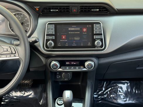 Used 2020 Nissan Kicks SV FWD image 20