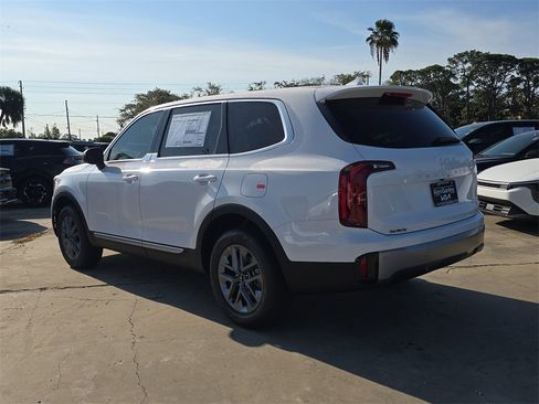 New 2025 Kia Telluride LX image 6