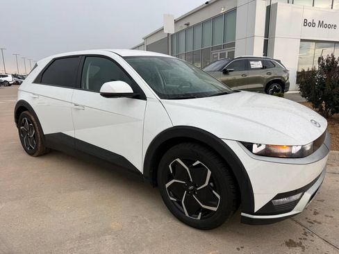 Used 2024 Hyundai Ioniq 5 SEL RWD image 1