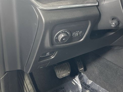 Used 2022 Jeep Grand Cherokee Overland w/ Adv Protech Group III image 10