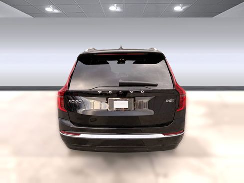 New 2026 Volvo XC90 B5 Ultra image 10