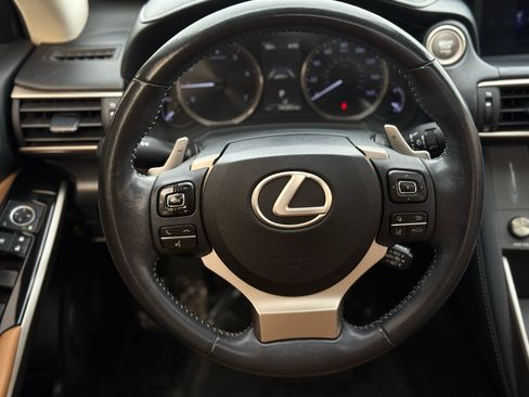 Used 2019 Lexus IS 300 image 18