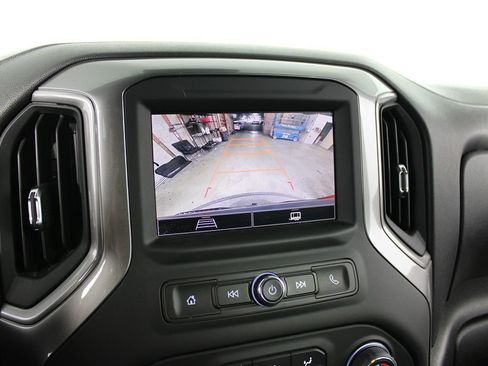 Used 2024 Chevrolet Silverado 1500 Custom image 17