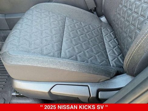 Certified 2025 Nissan Kicks SV w/ SV Premium Package AWD/4WD image 17
