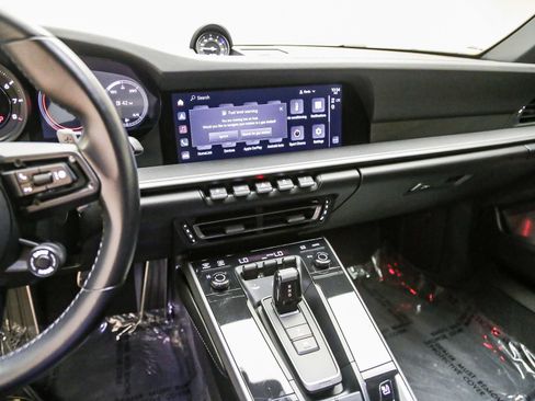 Certified 2022 Porsche 911 Carrera 4S AWD/4WD image 18