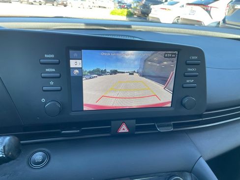 Used 2025 Hyundai Elantra Sport FWD image 20