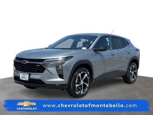 New 2026 Chevrolet Trax RS FWD image 1