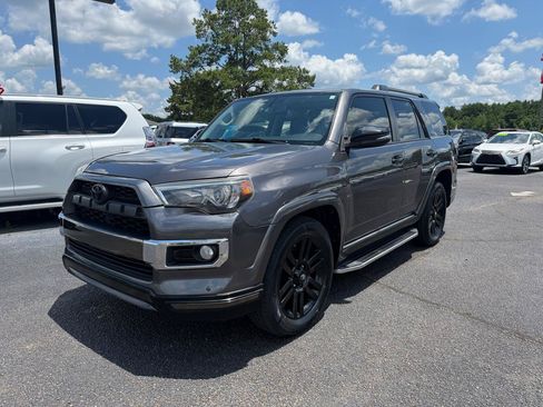 Used 2019 Toyota 4Runner Limited RWD image 2