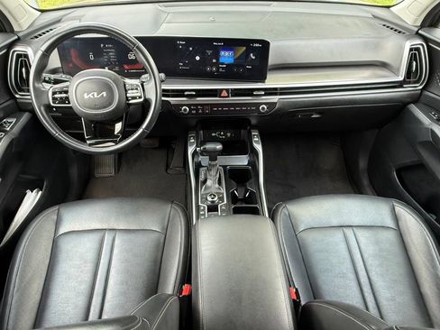 Used 2024 Kia Sorento S AWD/4WD image 16