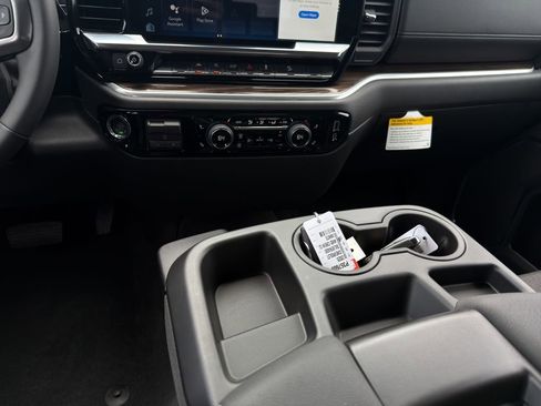 Used 2025 Chevrolet Silverado 1500 LT AWD/4WD image 15