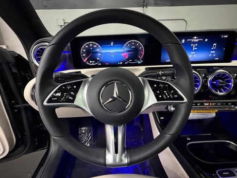 Certified 2026 Mercedes-Benz CLA 250 image 27