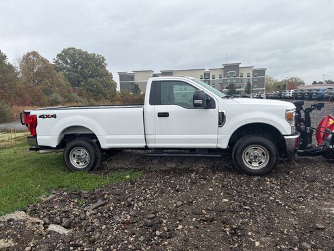 Used 2018 Ford F150 XL w/ Equipment Group 101A Mid RWD image 4