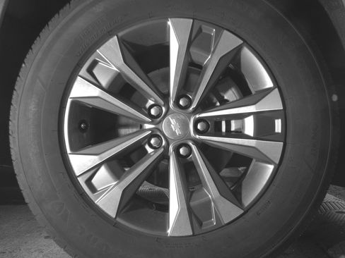 Used 2025 Chevrolet Equinox LT FWD image 13